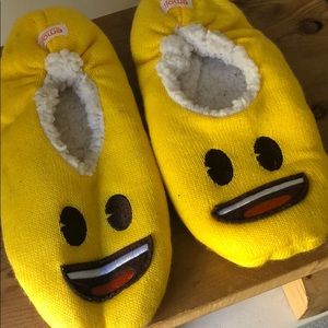 😀 Emoji Slippers 😀